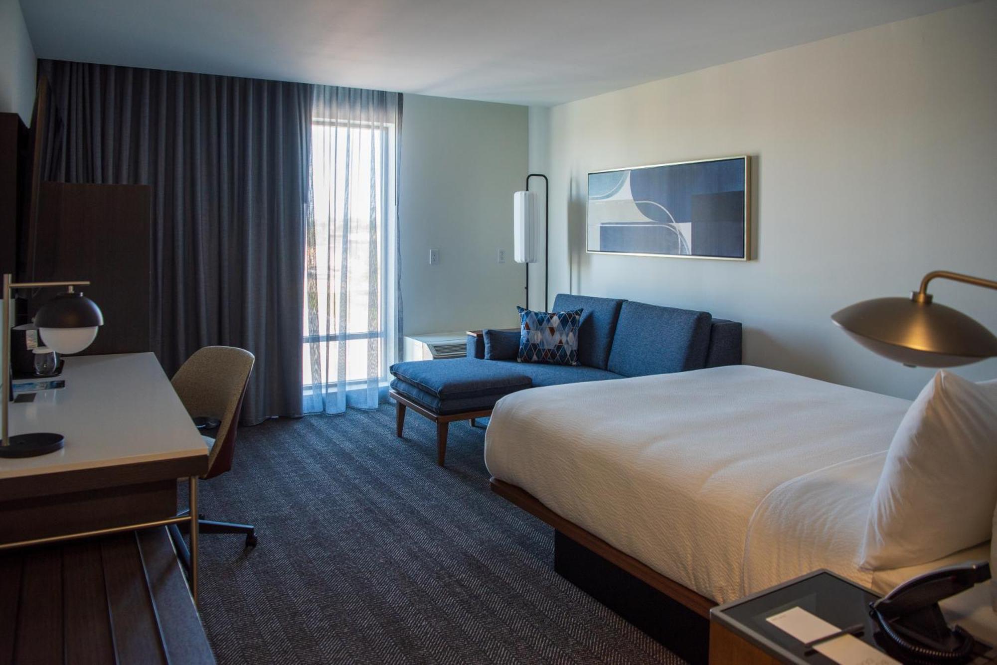 Courtyard By Marriott Lake Stadt Exterior foto